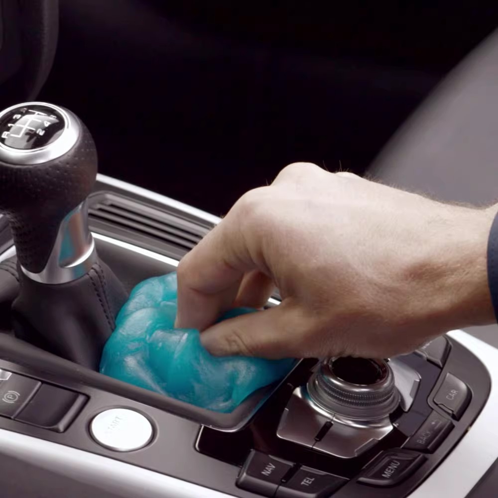 Cleaning gel for car interiors - مراجعة Dirt Brush Interior وسعره